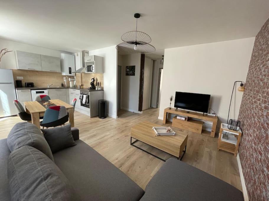 T2Entierement Renove Style Industriel Apartment Rodez Ngoại thất bức ảnh