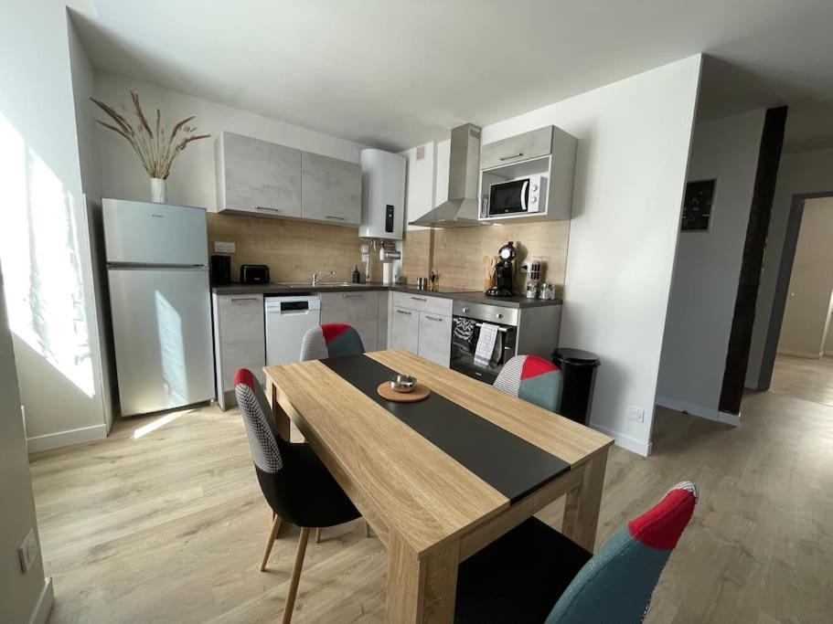 T2Entierement Renove Style Industriel Apartment Rodez Ngoại thất bức ảnh